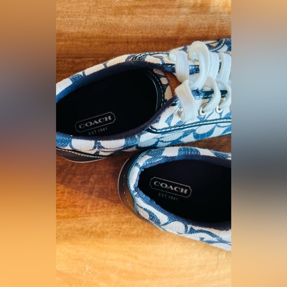 Coach Sneakers, Blue & White 7.5 - Picture 5 of 7
